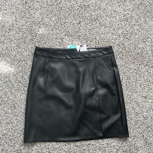 New BB Dakota Leather Skirt